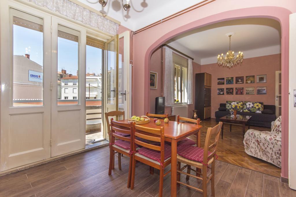 Spacious & Smart Center Apartment Pula Cameră foto