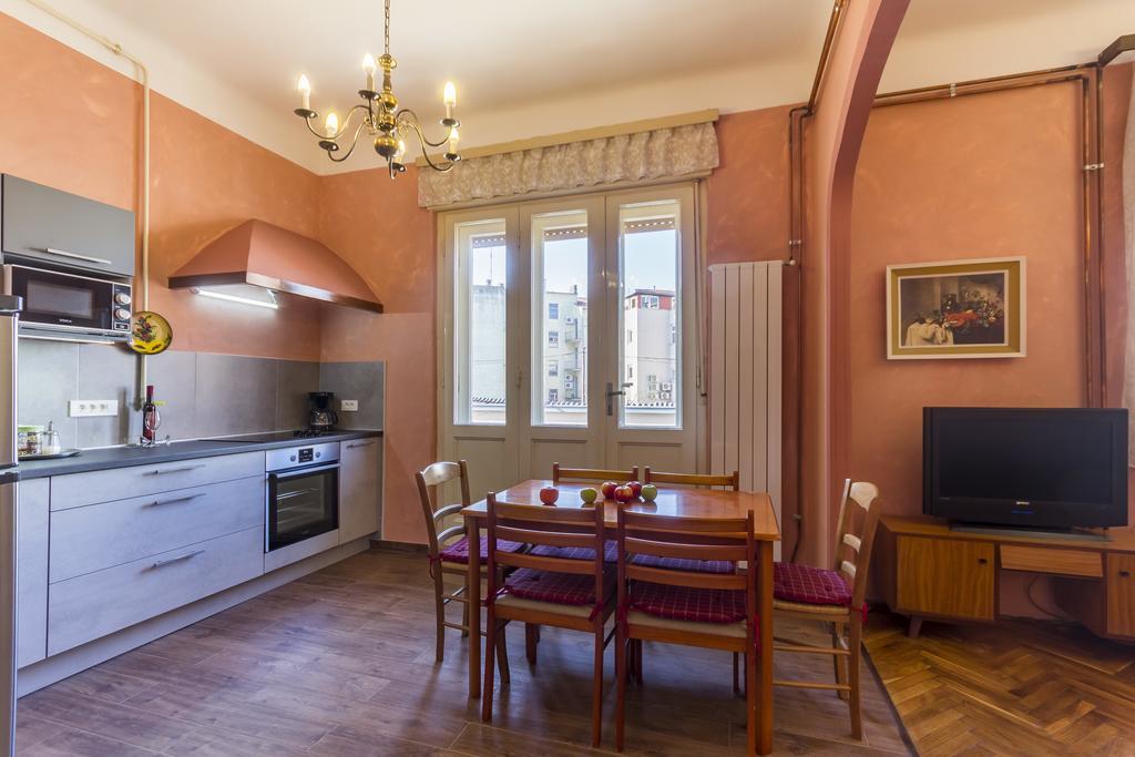 Spacious & Smart Center Apartment Pula Exterior foto